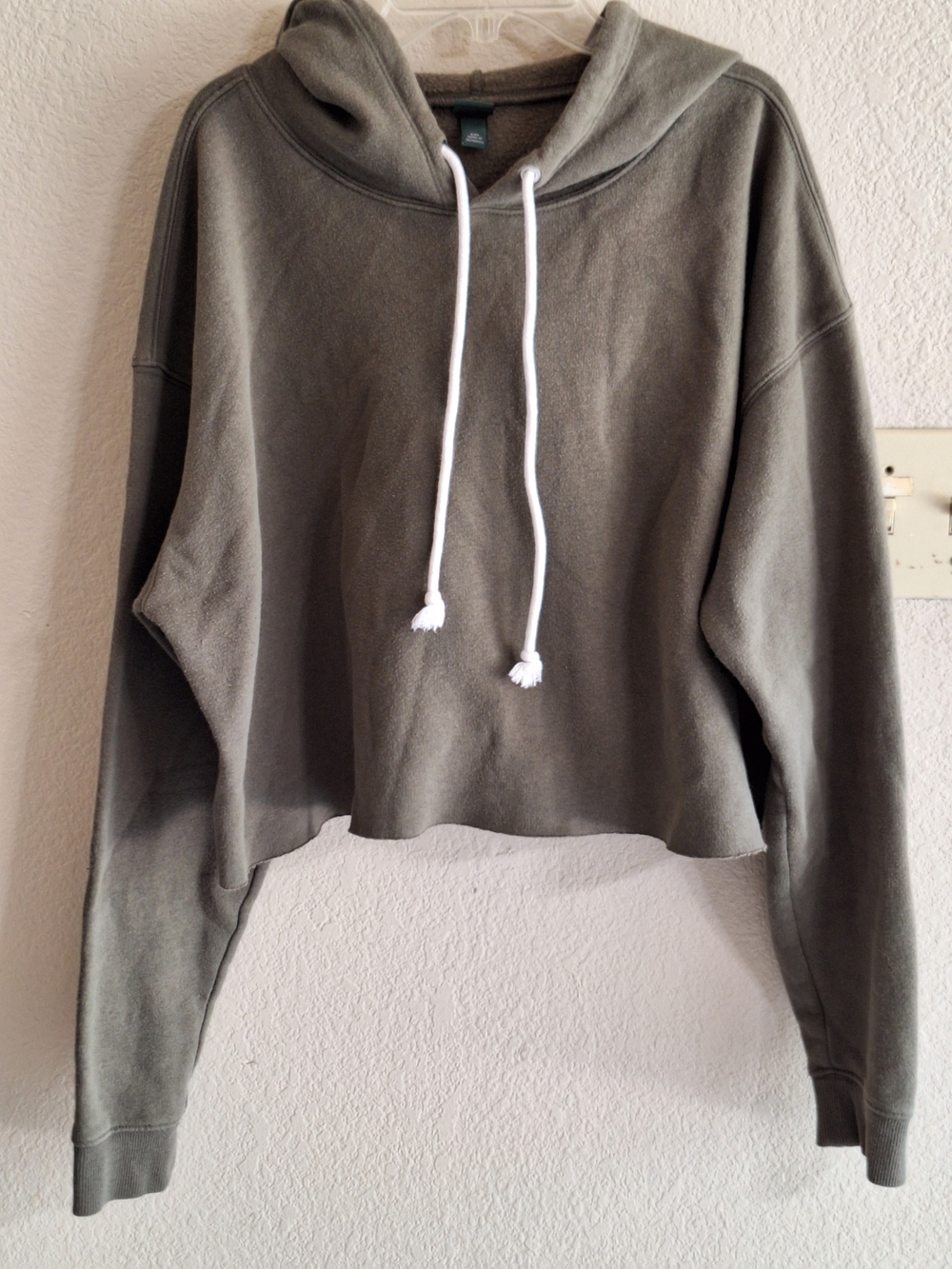 Oversized Cropped Hoodie - Olive Green - Picture 4 of 9